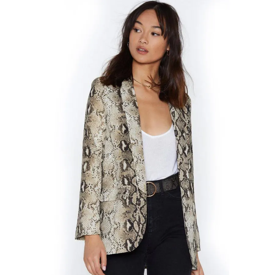 TREND-Setter 2018 Autumn Fashion Snake Suit Women Spring Casual Jacket Long Sleeve
TREND-Setter 2018 Autumn Fashion Snake Suit Women Spring Casual Jacket Long Sleeve