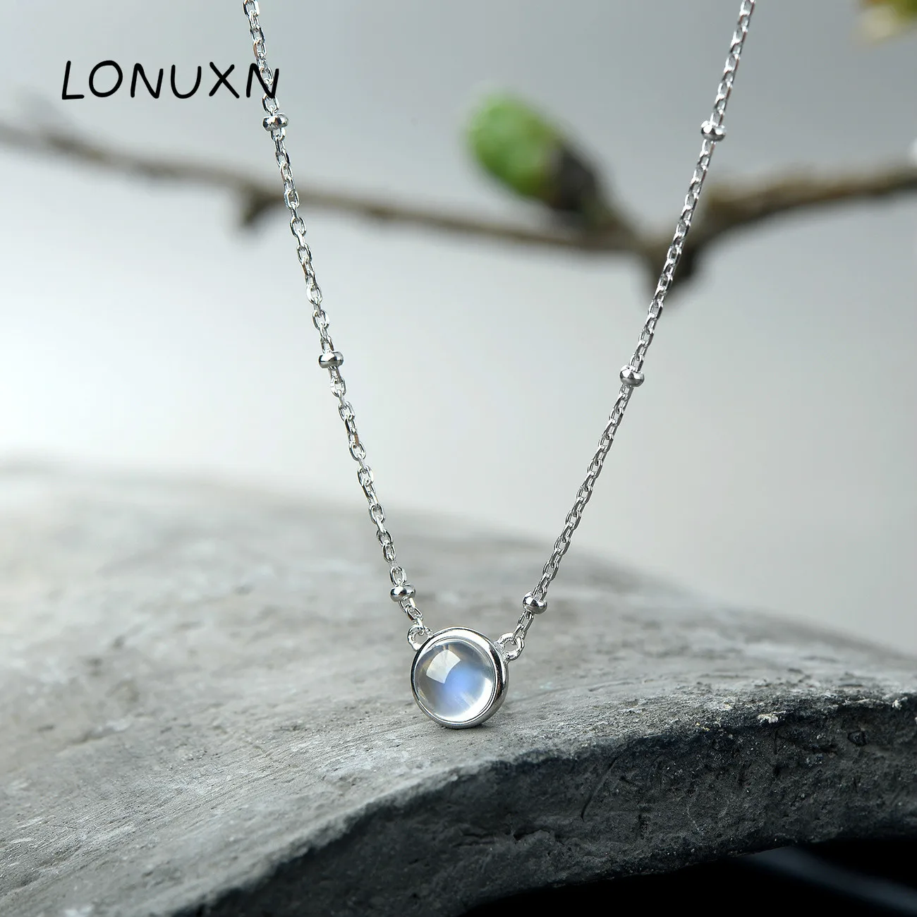 2018 new 925 sterling silver round natural moonstone necklace High quality women jewelry girls pendant with chain lovers gift
2018 new 925 sterling silver round natural moonstone necklace High quality women jewelry girls pendant with chain lovers gift