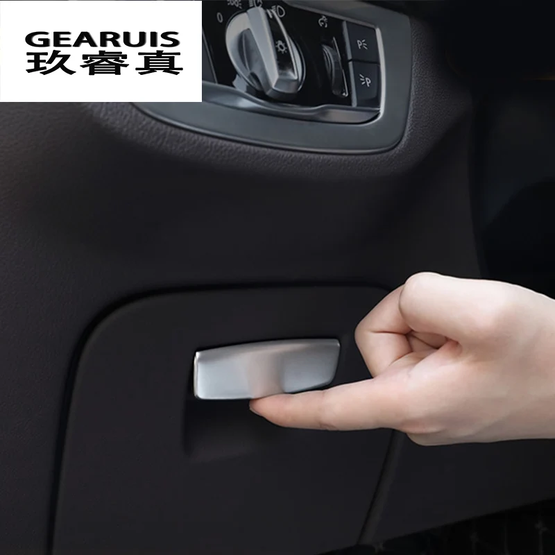 Car Styling Copilot Glove box handle decoration cover trim For BMW 5 series 528li 530li g38 2018 accessories decal sequins
Car Styling Copilot Glove box handle decoration cover trim For BMW 5 series 528li 530li g38 2018 accessories decal sequins