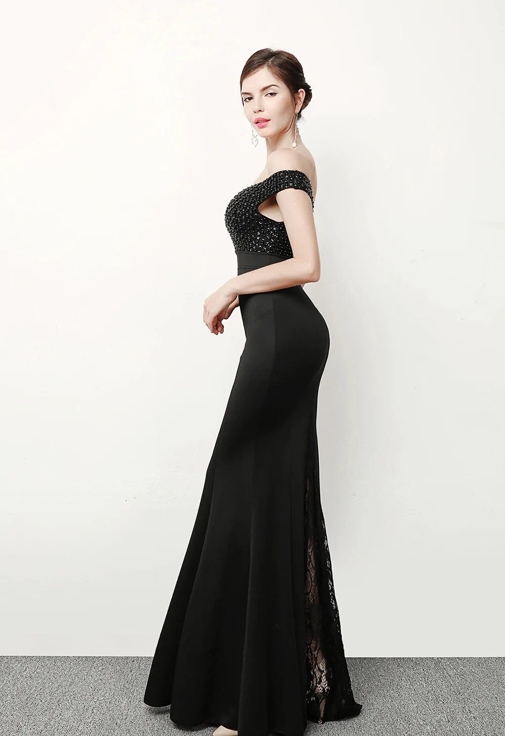 Black Dress Elegant Bohemian Fashion Floor-Length Trumpet Mermaid Party Dress Diamond Robe Sexy V-Neck Bodycon Women Dresses
Black Dress Elegant Bohemian Fashion Floor-Length Trumpet Mermaid Party Dress Diamond Robe Sexy V-Neck Bodycon Women Dresses