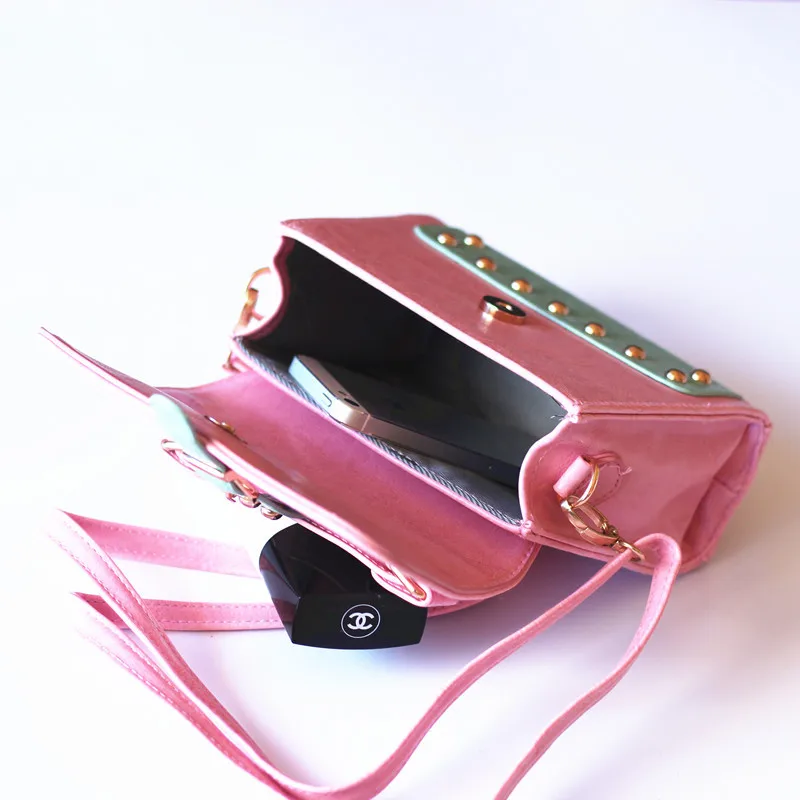PU leather princess rivet cute children school bags kids messenger travel bags small phoen pouches for kindergarten baby girls
PU leather princess rivet cute children school bags kids messenger travel bags small phoen pouches for kindergarten baby girls