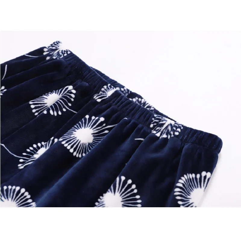 Men Sleep Lounge Set Autumn Velvet Pajamas Suits 2pcs Pijama Hombre Winter warm sleepwear for adults Stretch Long Pants Pyjama
Men Sleep Lounge Set Autumn Velvet Pajamas Suits 2pcs Pijama Hombre Winter warm sleepwear for adults Stretch Long Pants Pyjama