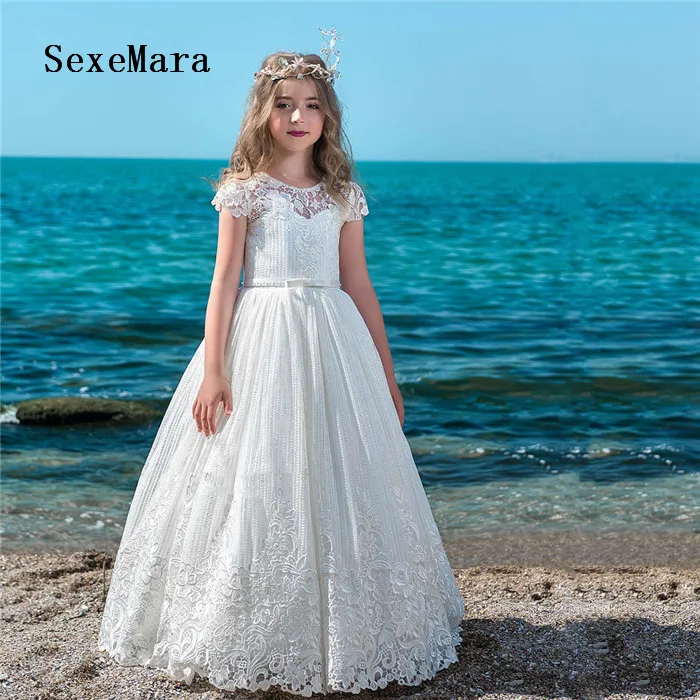 White Ivory Flower Girls Dresses for Wedding Cap Sleeves O Neck Lace Appliques Girls First Communion Dress Party Gown
White Ivory Flower Girls Dresses for Wedding Cap Sleeves O Neck Lace Appliques Girls First Communion Dress Party Gown
