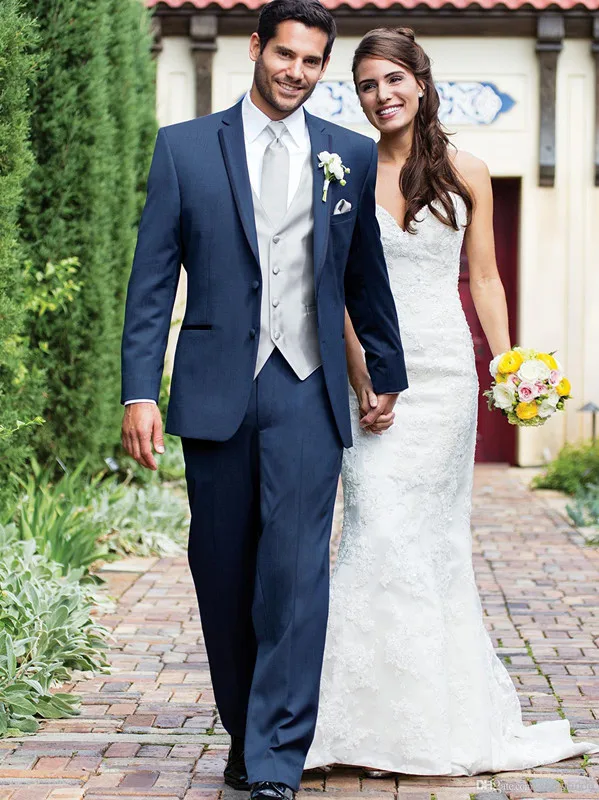 2017 New style Best Sellers Notch Lapel Two Buttons Navy Blue Groom Tuxedos Suit Wedding suits ( jacket+Pants+vest+tie)
2017 New style Best Sellers Notch Lapel Two Buttons Navy Blue Groom Tuxedos Suit Wedding suits ( jacket+Pants+vest+tie)