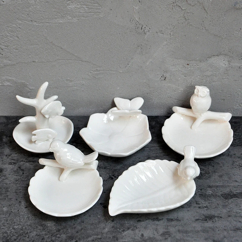 Jewelry Rack Solid White Snack Tray Bird Butterfly Owl Food Dishes Food Dinnerware Jewelry Plate Gifts
Jewelry Rack Solid White Snack Tray Bird Butterfly Owl Food Dishes Food Dinnerware Jewelry Plate Gifts