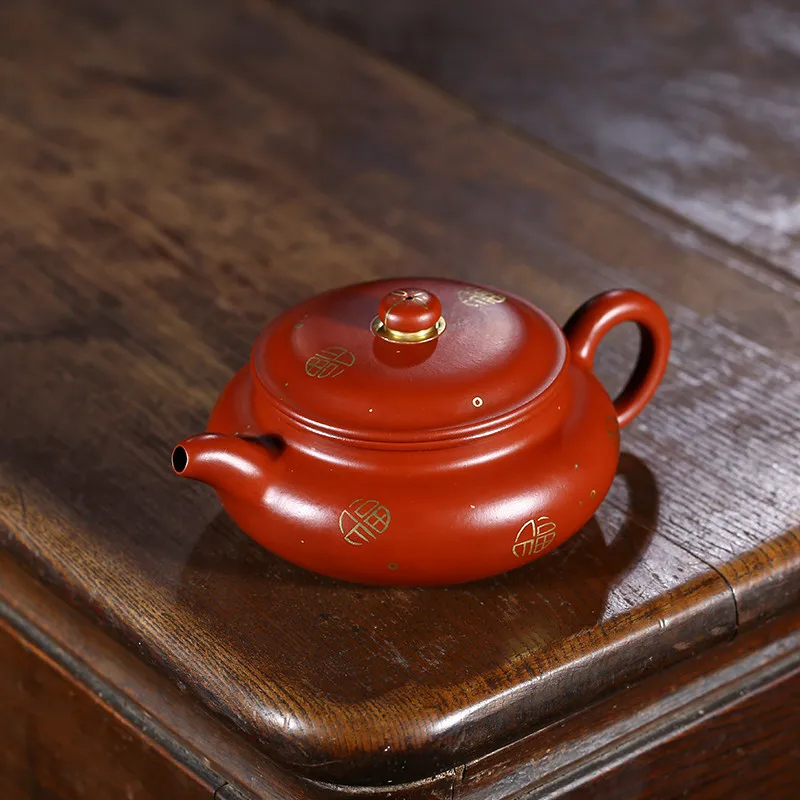 High Quality Purple Clay Tea Pot Yixing Famous Craftsman Hand painted Chinese Kung Fu Teapot Ball hole Teaware Treasures 220ml
High Quality Purple Clay Tea Pot Yixing Famous Craftsman Hand painted Chinese Kung Fu Teapot Ball hole Teaware Treasures 220ml