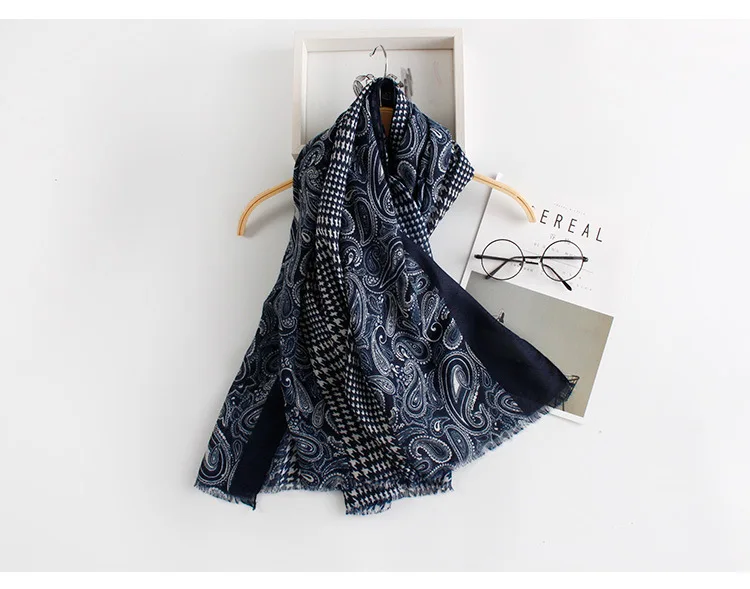 2018 new scarf paisley and houndstooth pashmina Fashion women hijab scarfs Euro popular scarves and shawls bandana foulard 
2018 new scarf paisley and houndstooth pashmina Fashion women hijab scarfs Euro popular scarves and shawls bandana foulard