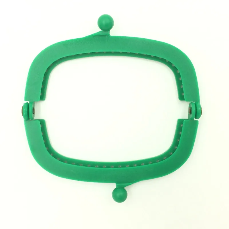25Pcs Fashion Candy Green Plastic Coins Purse Arc Frame Kiss Clasp Lock Clutch DIY Handle 9x5cm
25Pcs Fashion Candy Green Plastic Coins Purse Arc Frame Kiss Clasp Lock Clutch DIY Handle 9x5cm