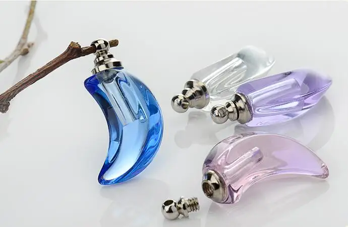 500pcs moon shape Crystal Vial Pendants miniature wishing bottles SCREW CAP perfume oil bottle Rice Charms diy jewelry pendant
500pcs moon shape Crystal Vial Pendants miniature wishing bottles SCREW CAP perfume oil bottle Rice Charms diy jewelry pendant