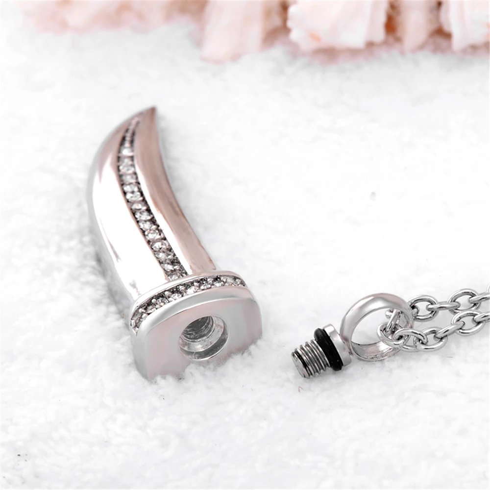 Spike shape Urn Necklace Memorial Jewelry Stainless steel Ashes Keepsake Cremation Locket Crystal Locket for Love
Spike shape Urn Necklace Memorial Jewelry Stainless steel Ashes Keepsake Cremation Locket Crystal Locket for Love