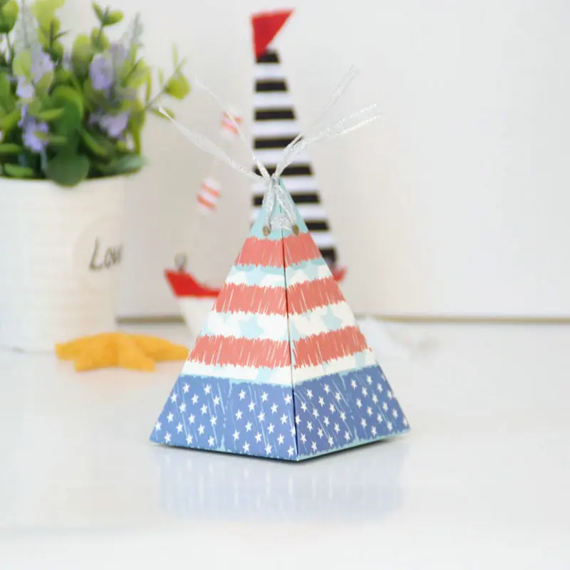 Creative Personality American flag printing paper candy box independent day party and festival favor box gift boxes
Creative Personality American flag printing paper candy box independent day party and festival favor box gift boxes