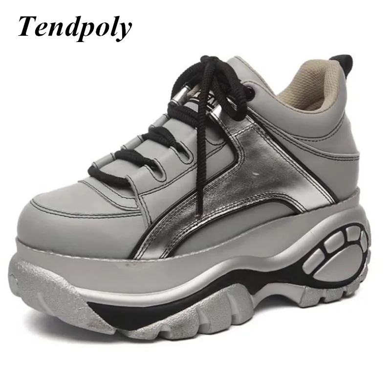 2020 Fashion women boots New retro high-top Thick bottom feminine Booties autumn winter thick-soled casual sports women shoes
2020 Fashion women boots New retro high-top Thick bottom feminine Booties autumn winter thick-soled casual sports women shoes