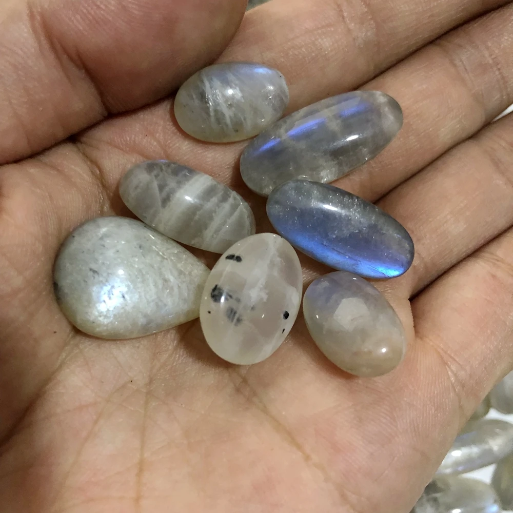 Natural Gray Moonstone Irregular Size Pendant Beads Loose Gem Stone Cabochon For jewelry making Mixed 5pcs/lot 12-25mm in Size
Natural Gray Moonstone Irregular Size Pendant Beads Loose Gem Stone Cabochon For jewelry making Mixed 5pcs/lot 12-25mm in Size