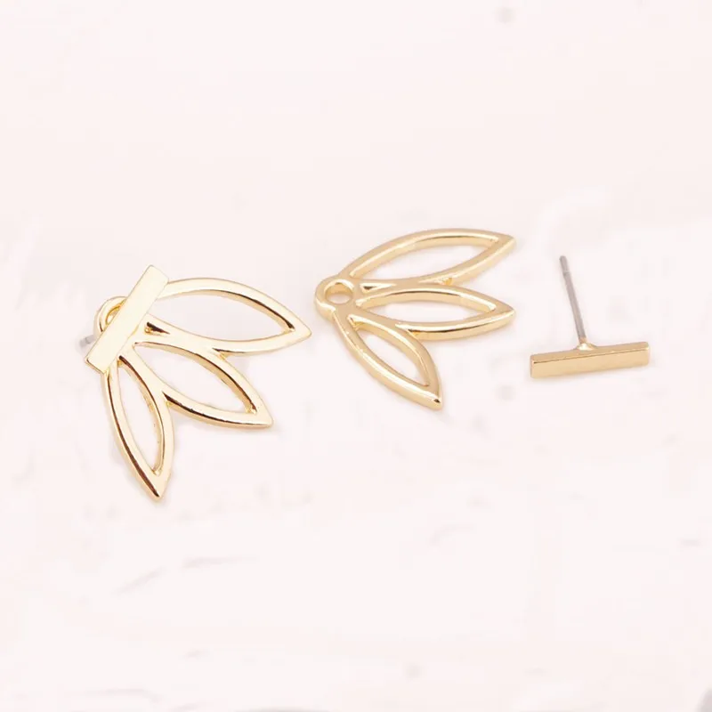 Earrings for Women Hollow Out Leaf Flower Stud Earrings Fashion Design Simple Metal Ear Jewelry Brincos 2018 High Quality
Earrings for Women Hollow Out Leaf Flower Stud Earrings Fashion Design Simple Metal Ear Jewelry Brincos 2018 High Quality