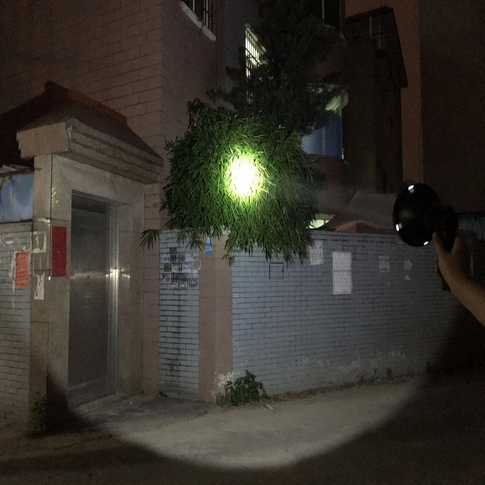 Real USA Imported USA CREE LED XML2 T6 10W Portable Hunting Spotlight Rechargeable Ultra Lightweight LED Hunting Light Lamp
Real USA Imported USA CREE LED XML2 T6 10W Portable Hunting Spotlight Rechargeable Ultra Lightweight LED Hunting Light Lamp