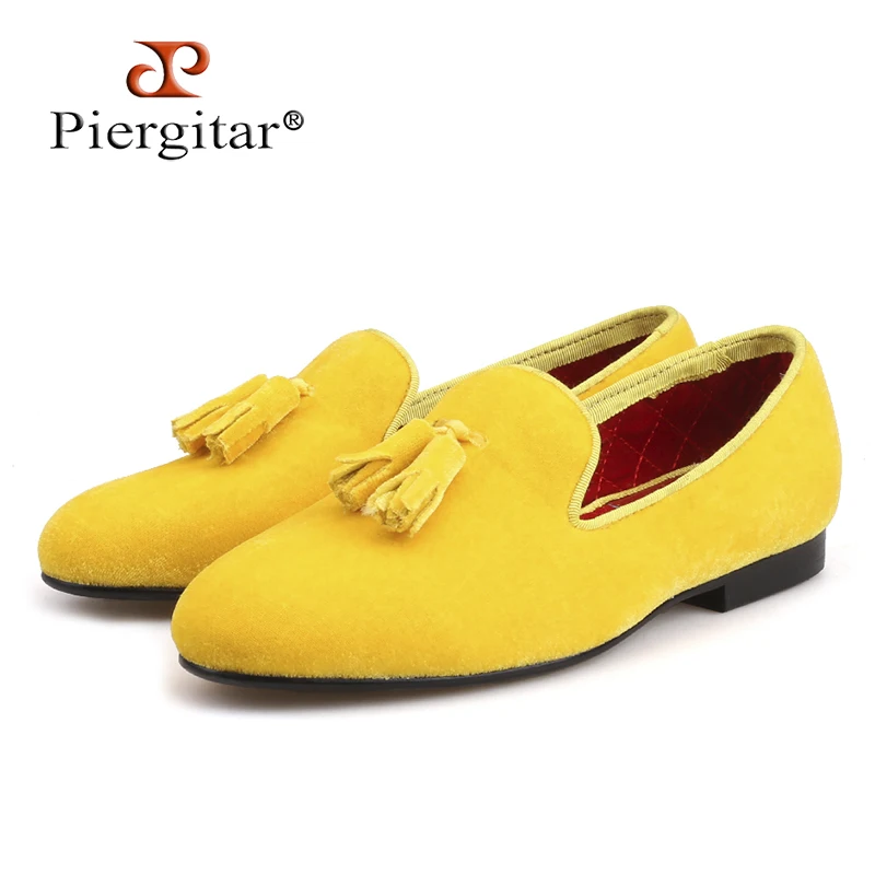 Piergitar new Couple models handmade women velvet shoes fashion party and wedding women's loafers female tassel flats
Piergitar new Couple models handmade women velvet shoes fashion party and wedding women's loafers female tassel flats