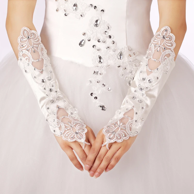 2018 Newest Elbow Length Wedding Gloves White Fingerless Lace Applique Wedding Dress Accessories Bridal Gloves G022
2018 Newest Elbow Length Wedding Gloves White Fingerless Lace Applique Wedding Dress Accessories Bridal Gloves G022
