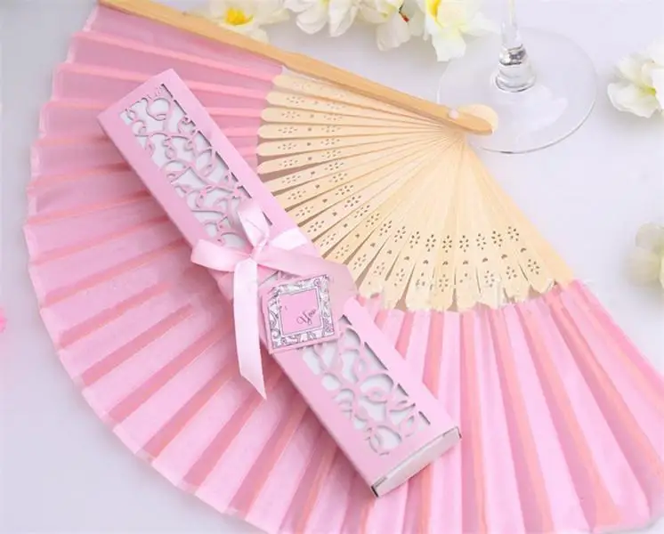 100pcs/lot Personalized Luxurious Silk Fold hand Fan in Elegant Laser-Cut Gift Box +Party Favors/wedding Gifts+printing
100pcs/lot Personalized Luxurious Silk Fold hand Fan in Elegant Laser-Cut Gift Box +Party Favors/wedding Gifts+printing