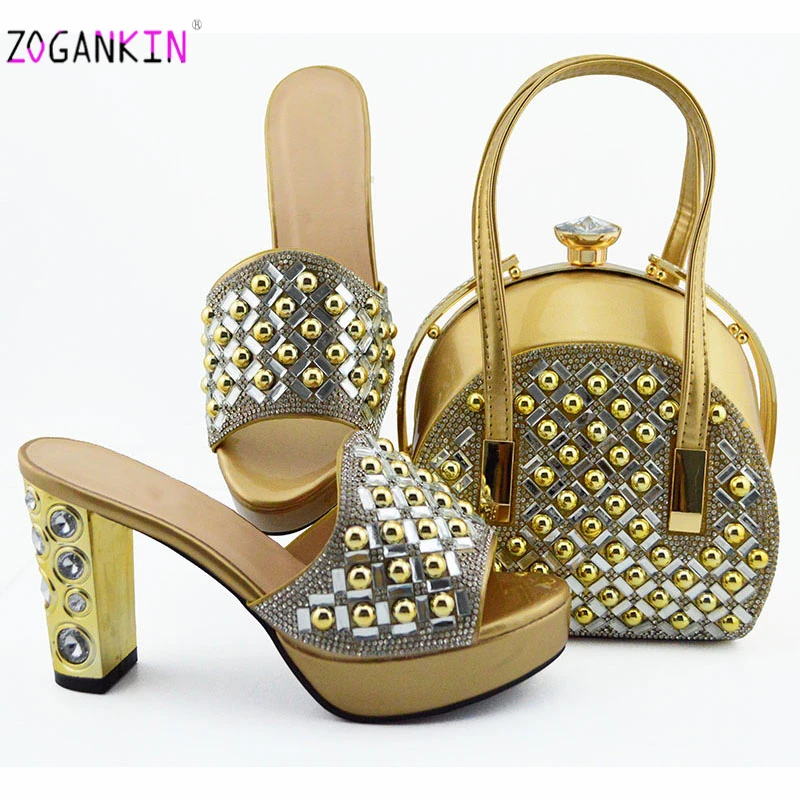 Gold Color New Fashion African Style Slippers And Bag Set Summer Woman High Heels 10 CM Shoes And Bag Set For Evening Party
Gold Color New Fashion African Style Slippers And Bag Set Summer Woman High Heels 10 CM Shoes And Bag Set For Evening Party