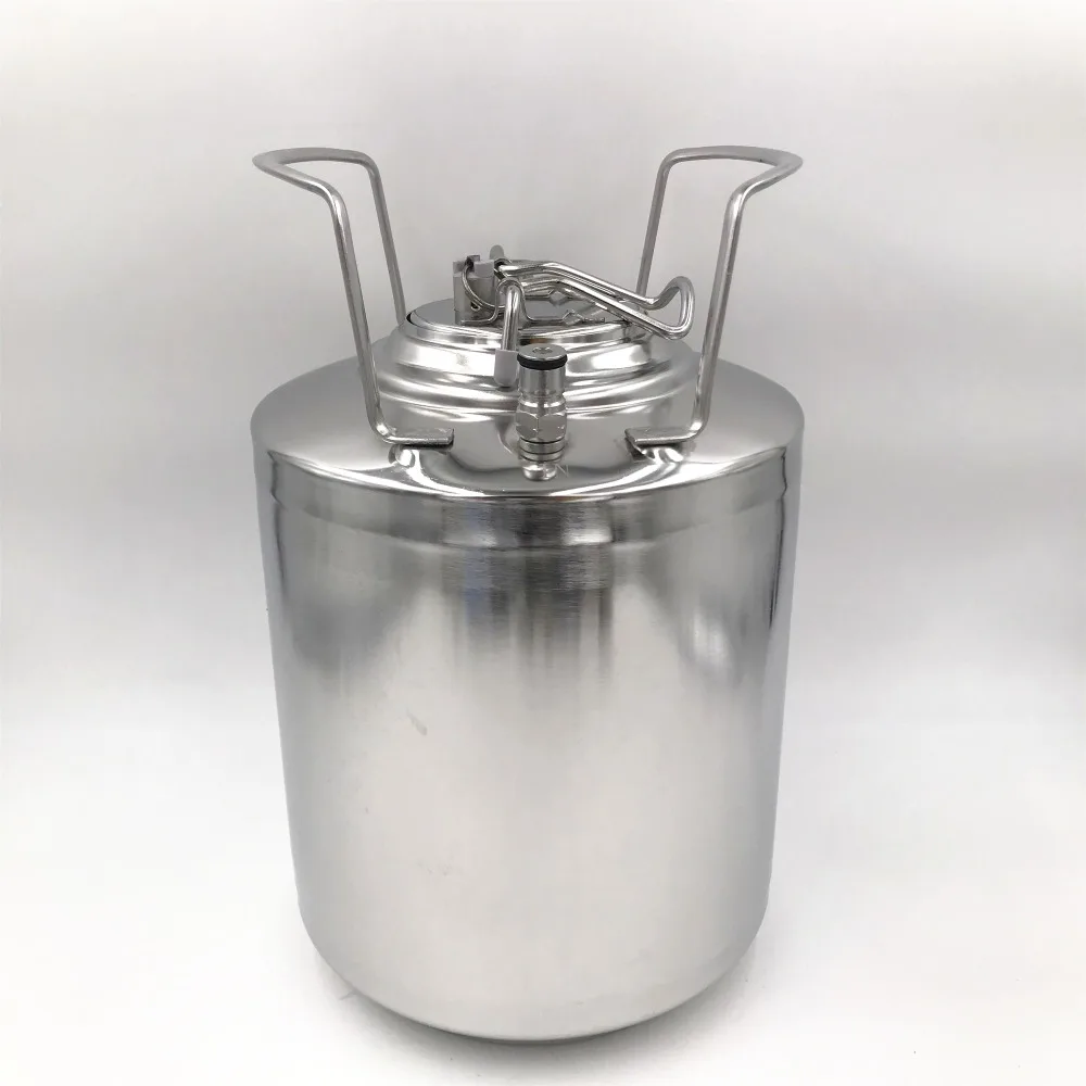 Stainless Steel 304 Beer OB Keg 2.5 gallon 10L with Ball Lock Cornelius style Fitting with Metal Handles
Stainless Steel 304 Beer OB Keg 2.5 gallon 10L with Ball Lock Cornelius style Fitting with Metal Handles