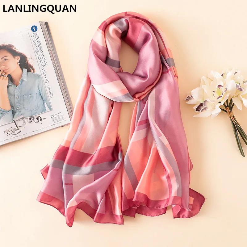 2019 New Desigual Silk Scarf Women Geometric scarf Fashion warm Plaid bandana echarpe luxury brand hawl Fashion scarves
2019 New Desigual Silk Scarf Women Geometric scarf Fashion warm Plaid bandana echarpe luxury brand hawl Fashion scarves