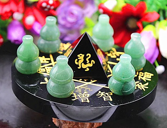 Natural dongling yuying seven-star array quartz crystal calabash witchcraft, reiki meditation crystal decoration chakra
Natural dongling yuying seven-star array quartz crystal calabash witchcraft, reiki meditation crystal decoration chakra
