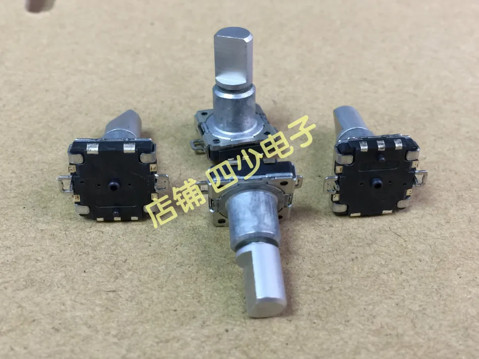 1pcs EC11 type patch car encoder with switch 32, positioning 16, pulse point axis long 15MM pin
1pcs EC11 type patch car encoder with switch 32, positioning 16, pulse point axis long 15MM pin