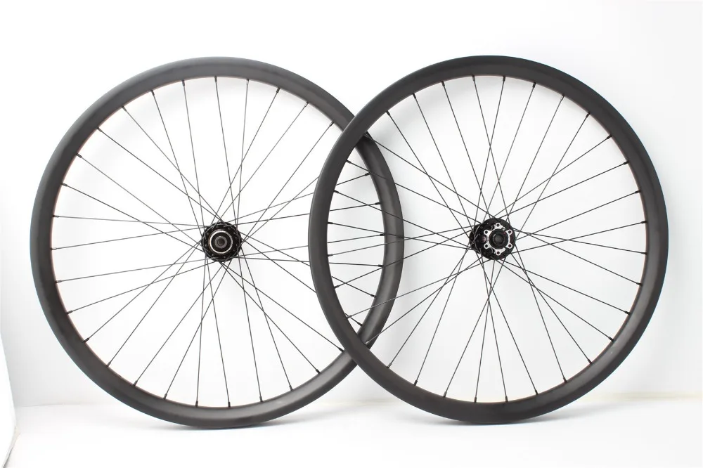 BOOST carbon clincher wheelsets 29er / 650B clincher rims 42mm wide 25mm deep 32H/32H with Novatec 6 bolts disc hub Farsports
BOOST carbon clincher wheelsets 29er / 650B clincher rims 42mm wide 25mm deep 32H/32H with Novatec 6 bolts disc hub Farsports