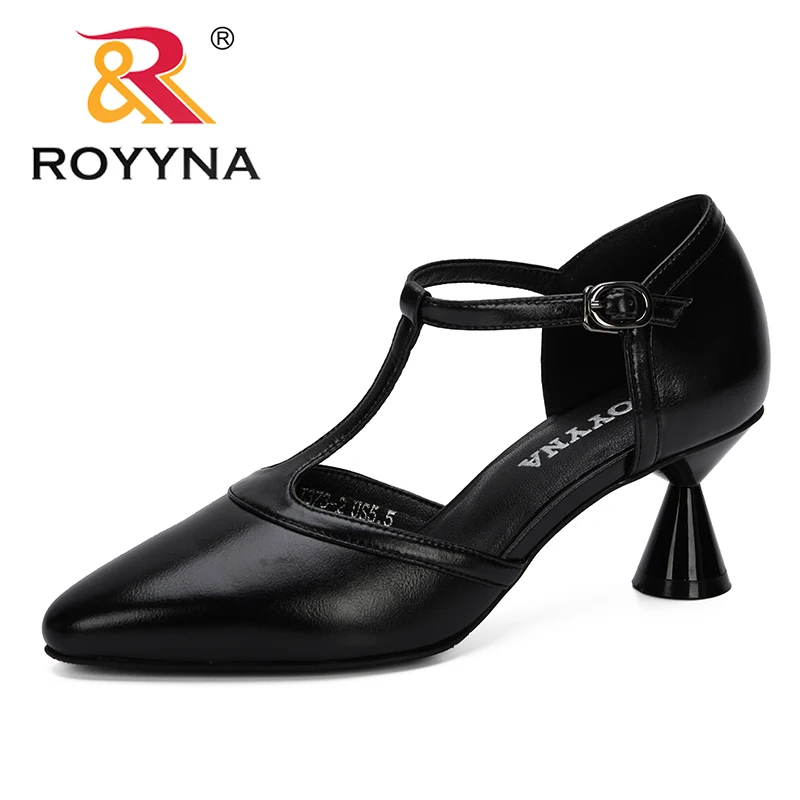 ROYYNA 2019 New Classics Style Summer Women Pointed Sandals Strange Style Heels Female Summer shoes Trendy Outside Ladies Shoes
ROYYNA 2019 New Classics Style Summer Women Pointed Sandals Strange Style Heels Female Summer shoes Trendy Outside Ladies Shoes