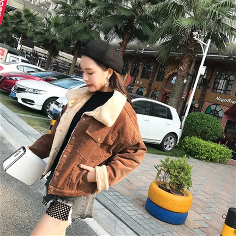 fashion Winter Warm Thick Women Corduroy Jacket Lambs Wool Vintage Single Breasted with Pockets Coat Female casaco feminino
fashion Winter Warm Thick Women Corduroy Jacket Lambs Wool Vintage Single Breasted with Pockets Coat Female casaco feminino
