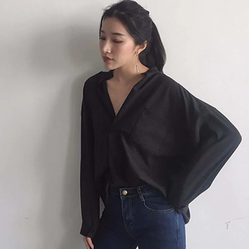 Liva girl womens tops and blouses Black Noir White Solid Pocket Loose Blouses Women Oversized V-neck Sexy Shirts Tops Female
Liva girl womens tops and blouses Black Noir White Solid Pocket Loose Blouses Women Oversized V-neck Sexy Shirts Tops Female