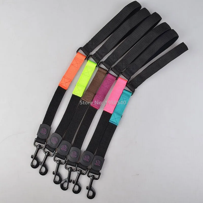 D77 pet dog leashes leads dog traction rope nylon durable pet leashes high quality
D77 pet dog leashes leads dog traction rope nylon durable pet leashes high quality
