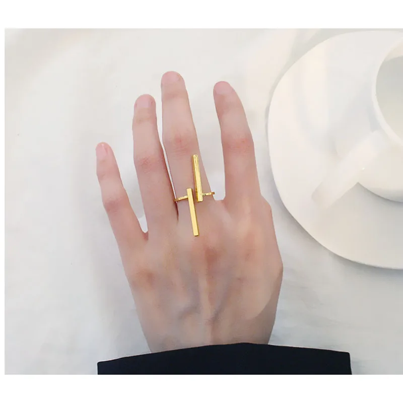 JING YANG new creative simple opening double word geometric ring environmental protection copper material ring opening ring tail
JING YANG new creative simple opening double word geometric ring environmental protection copper material ring opening ring tail