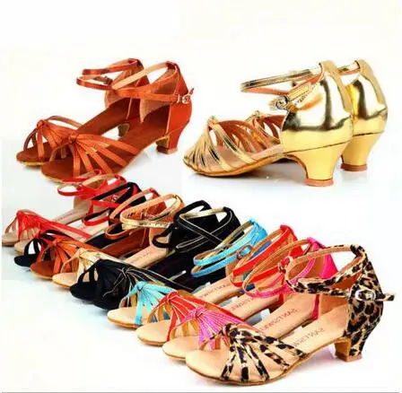 2017 Square Line Dance Ballroom Latin Dance Shoes Women Girls Low Heel Salsa Shoes Cheap Salsa Dance Shoes For Women
2017 Square Line Dance Ballroom Latin Dance Shoes Women Girls Low Heel Salsa Shoes Cheap Salsa Dance Shoes For Women