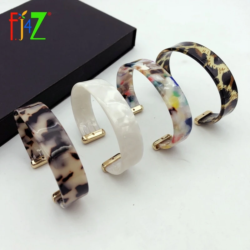 F.J4Z New ZA Leopard Bangle Bracelets Women Tortoiseshell Acrylic Bangle Fashion Minimalism Resin Cuff Bracelets Punk Jewelry
F.J4Z New ZA Leopard Bangle Bracelets Women Tortoiseshell Acrylic Bangle Fashion Minimalism Resin Cuff Bracelets Punk Jewelry