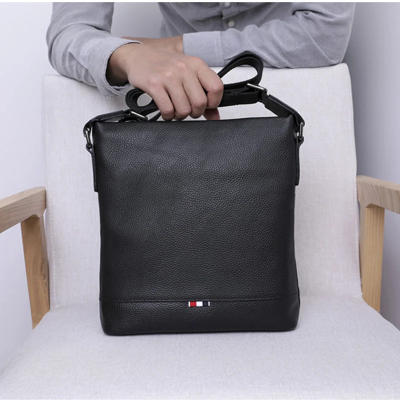 BAQI Brand Men Handbags Genuine Leather Cowhide Men Shoulder Bag Crossbody Messenger Bags High Quality 2019 Fashion Business Bag
BAQI Brand Men Handbags Genuine Leather Cowhide Men Shoulder Bag Crossbody Messenger Bags High Quality 2019 Fashion Business Bag