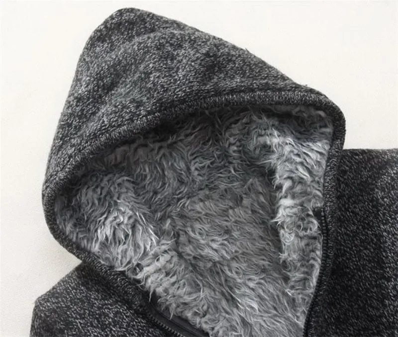 2018 autumn and winter thick coat men's casual loose sweater hot sweater solid color hooded
2018 autumn and winter thick coat men's casual loose sweater hot sweater solid color hooded