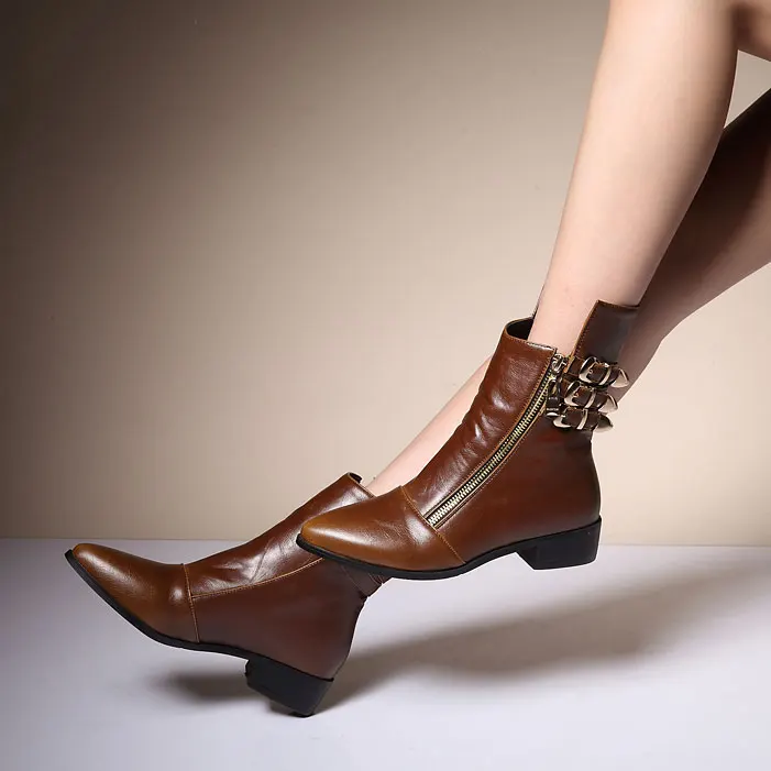 GOXPACER Autumn And Winter Fashion Boots Women Buckle Pointed Toe Vintage Motorcycle Boots Leather Women Shoes Plus Size Metal
GOXPACER Autumn And Winter Fashion Boots Women Buckle Pointed Toe Vintage Motorcycle Boots Leather Women Shoes Plus Size Metal