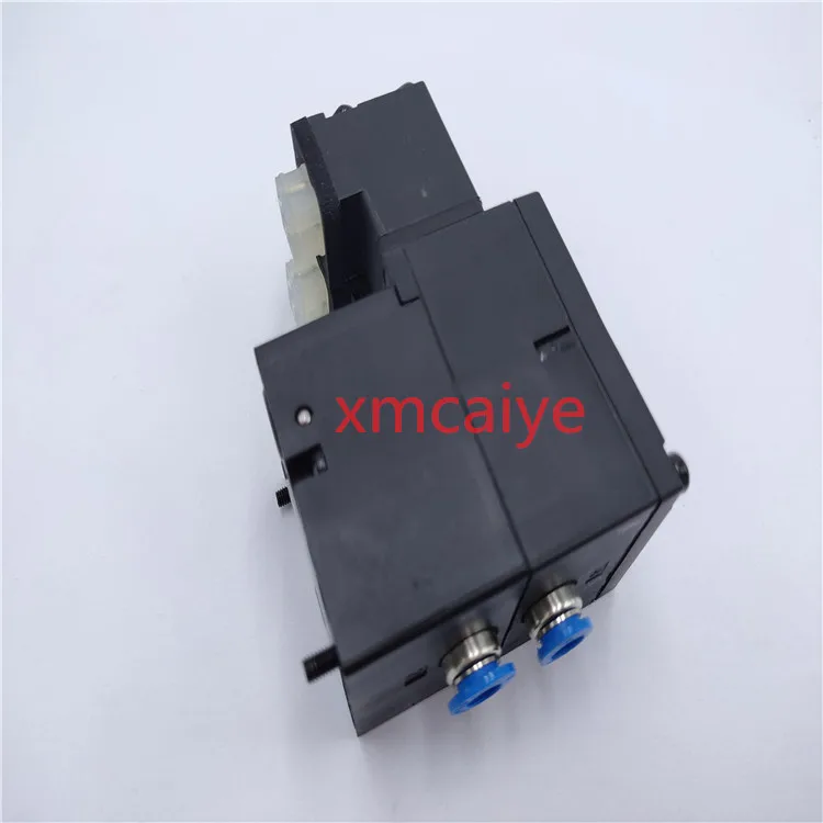 Free shipping SM102 CD102 Solenoid Valve M2.184.1131 JMEBH-4/2-QS-6-SA M2.184.1131/05 SM102 CD102 Printing Machine Parts
Free shipping SM102 CD102 Solenoid Valve M2.184.1131 JMEBH-4/2-QS-6-SA M2.184.1131/05 SM102 CD102 Printing Machine Parts