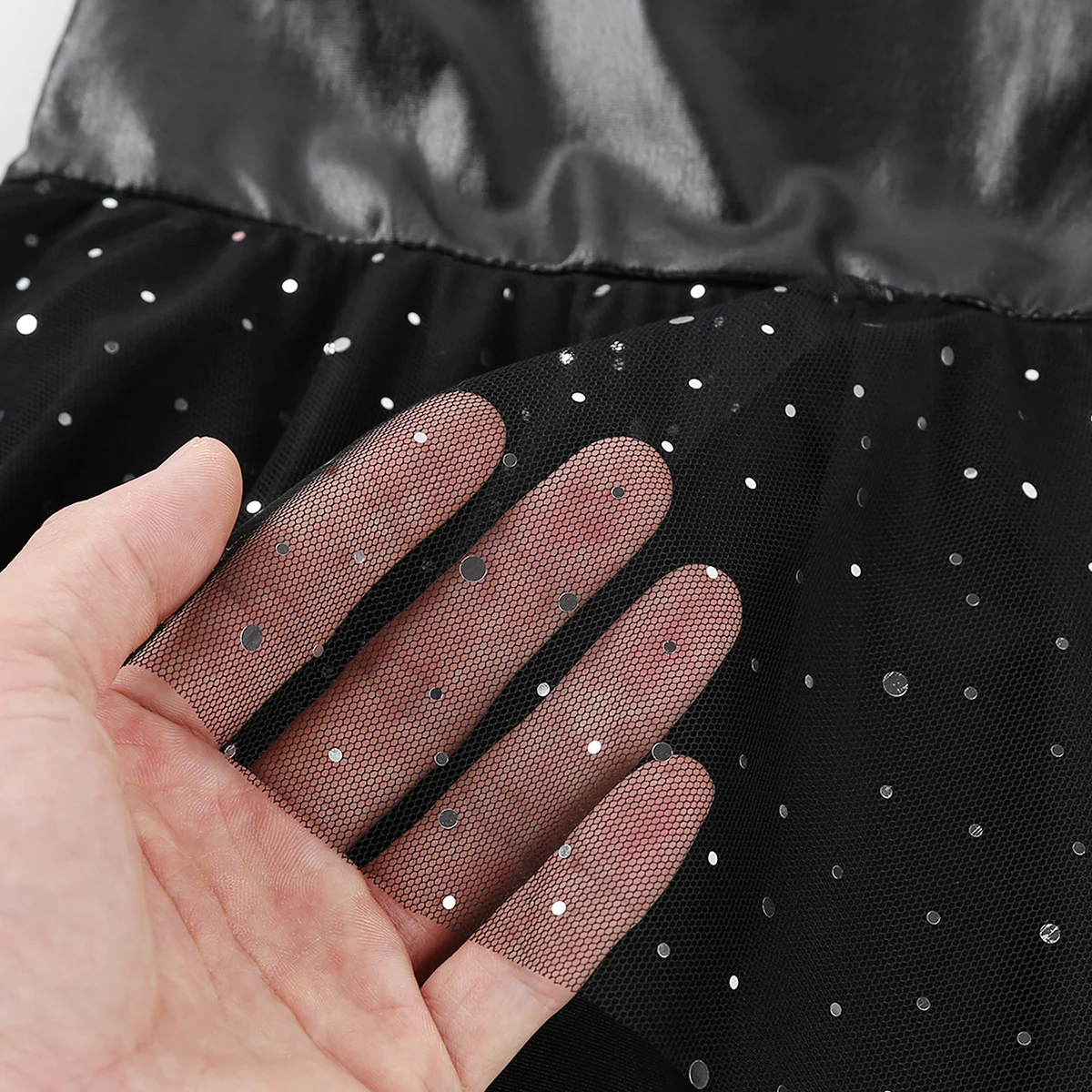 Kids Girls Glitter Sequins Ballet Leotard Dress Tutu Dance Skirt Gym Black Dance Wear Modern Show Ballerina Costume Party Dress
Kids Girls Glitter Sequins Ballet Leotard Dress Tutu Dance Skirt Gym Black Dance Wear Modern Show Ballerina Costume Party Dress