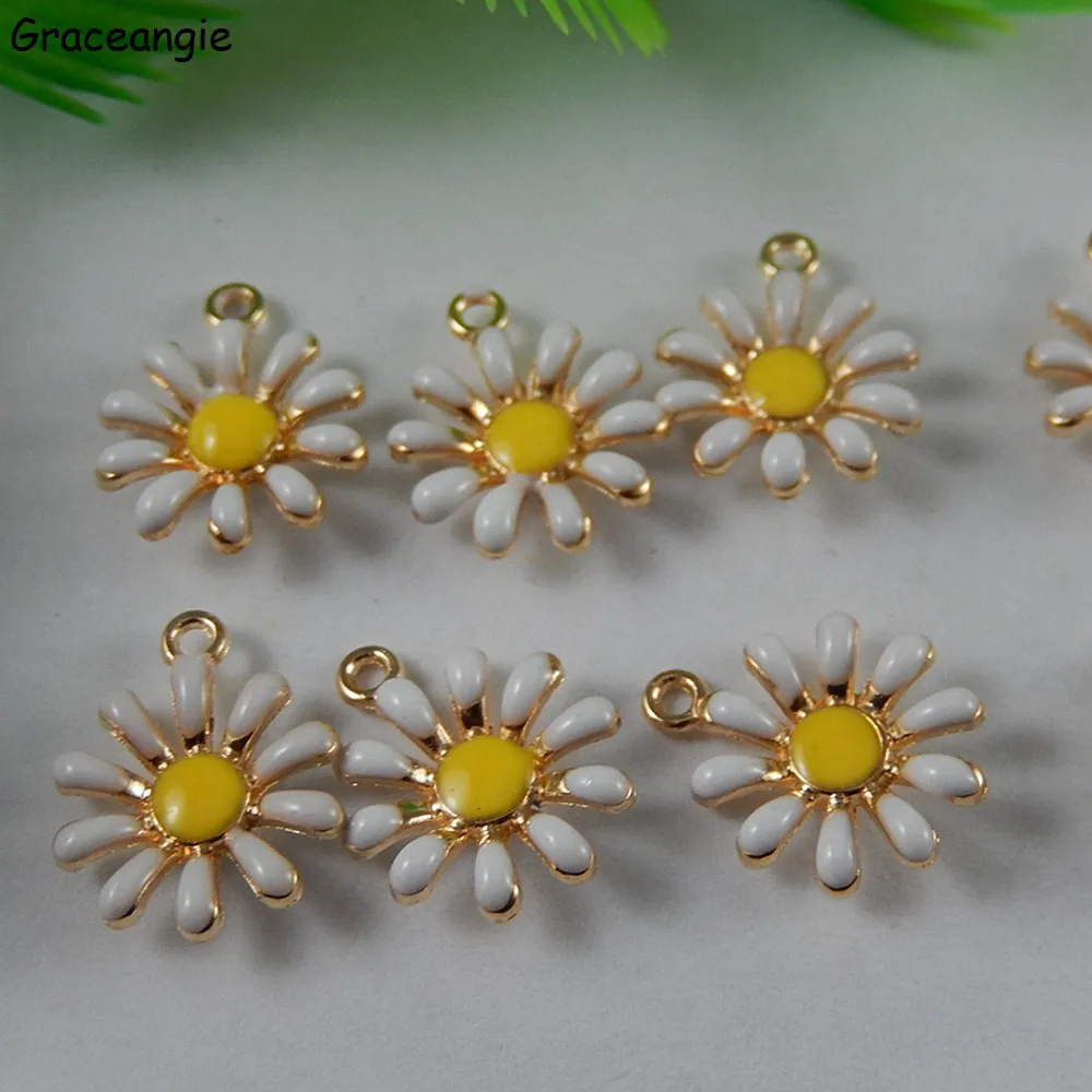 (10pieces) GraceAngie Trendy Daisy Flower Necklace Pendant Alloy Bracelet Charms Handmade Jewelry DIY Making Gifts 16*13mm 50992
(10pieces) GraceAngie Trendy Daisy Flower Necklace Pendant Alloy Bracelet Charms Handmade Jewelry DIY Making Gifts 16*13mm 50992