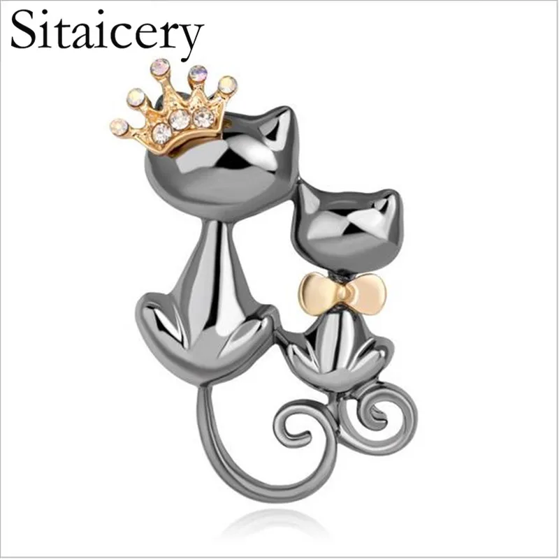 2021 New Lovely Crown Bow Tie Two Cats Brooch Banquet Accessories Women Jewelry Party Gift Animal Cat Brooch Pin Broche
2021 New Lovely Crown Bow Tie Two Cats Brooch Banquet Accessories Women Jewelry Party Gift Animal Cat Brooch Pin Broche