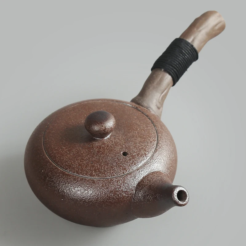200ml Japanese Style Teapot Ceramic Coarse Pottery Tea Pot Vintage Container Teaware Accessories Handle Water Kettle Drinkware
200ml Japanese Style Teapot Ceramic Coarse Pottery Tea Pot Vintage Container Teaware Accessories Handle Water Kettle Drinkware