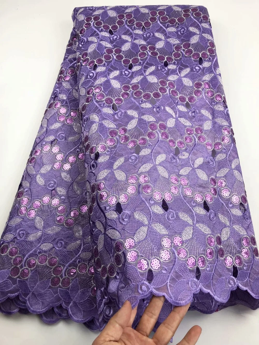 New French lace fabric African high quality fabric bow tie 2019 sequin lace fabric 5 m
New French lace fabric African high quality fabric bow tie 2019 sequin lace fabric 5 m