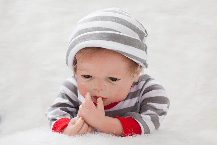 48 см кукла bebe reborn lifelike reborn baby Мягкая силиконовая виниловая настоящая сенсорная кукла милая новорожденная детская Рождественская игрушка
48 см кукла bebe reborn lifelike reborn baby Мягкая силиконовая виниловая настоящая сенсорная кукла милая новорожденная детская Рождественская игрушка