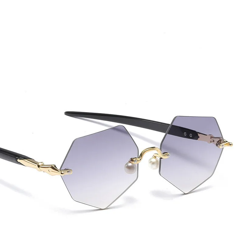 2018 Rimless Gradient Sunglasses Clear UV400 Vintage Sun Glasses For men Women Retro Eyewear oculos masculino sunglass luxury
2018 Rimless Gradient Sunglasses Clear UV400 Vintage Sun Glasses For men Women Retro Eyewear oculos masculino sunglass luxury