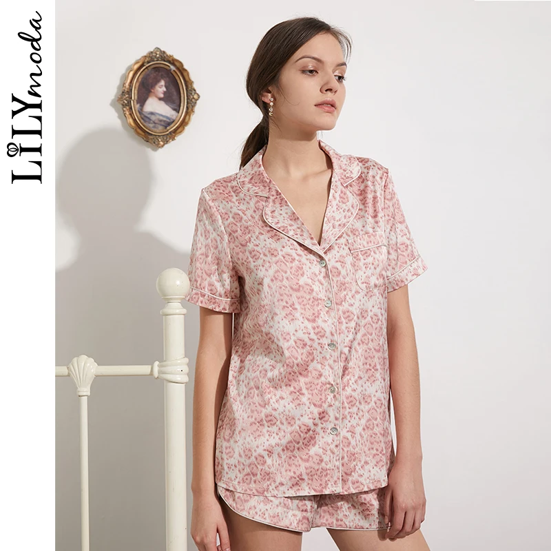 Women Sleepwear Sexy Pink Leopard Satin Pajama Set Elegant Spaghetti Strap Clothes Summer Sleepwear Top + Shorts Pajamas Set
Women Sleepwear Sexy Pink Leopard Satin Pajama Set Elegant Spaghetti Strap Clothes Summer Sleepwear Top + Shorts Pajamas Set