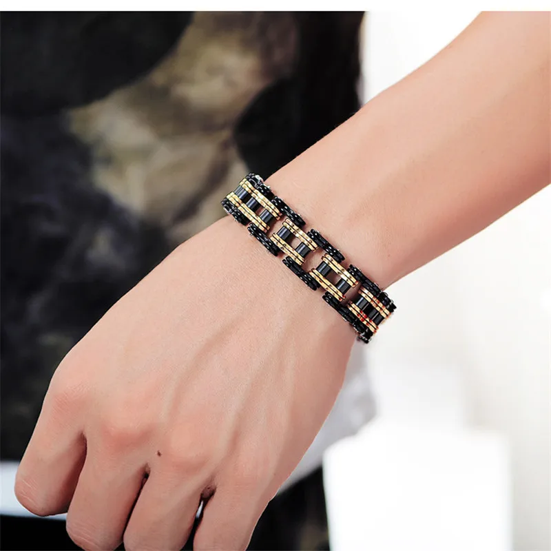 2019 HIP Hop 1PC Cycling bracelet Titanium steel personality men's motorcycle chain For Men Jewelry Dropshiping
2019 HIP Hop 1PC Cycling bracelet Titanium steel personality men's motorcycle chain For Men Jewelry Dropshiping