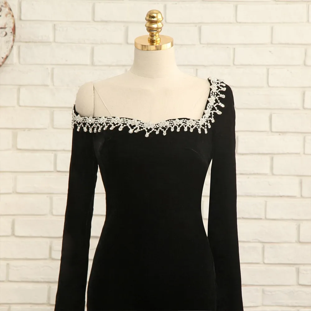 Black Prom Dresses Mermaid Long Sleeves Velvet Beaded Backless Long Prom Gown Evening Dresses Evening Gown
Black Prom Dresses Mermaid Long Sleeves Velvet Beaded Backless Long Prom Gown Evening Dresses Evening Gown