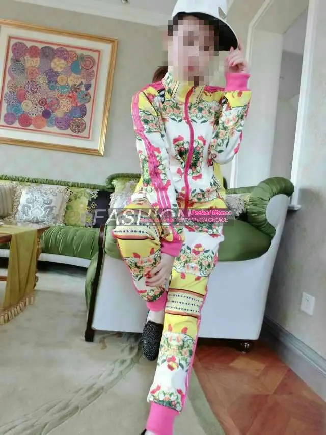 2 Piece Set Women Sweatsuit Couture New Personality Leisure Printing Sweater Two Piece Set Significantly Thinner
2 Piece Set Women Sweatsuit Couture New Personality Leisure Printing Sweater Two Piece Set Significantly Thinner